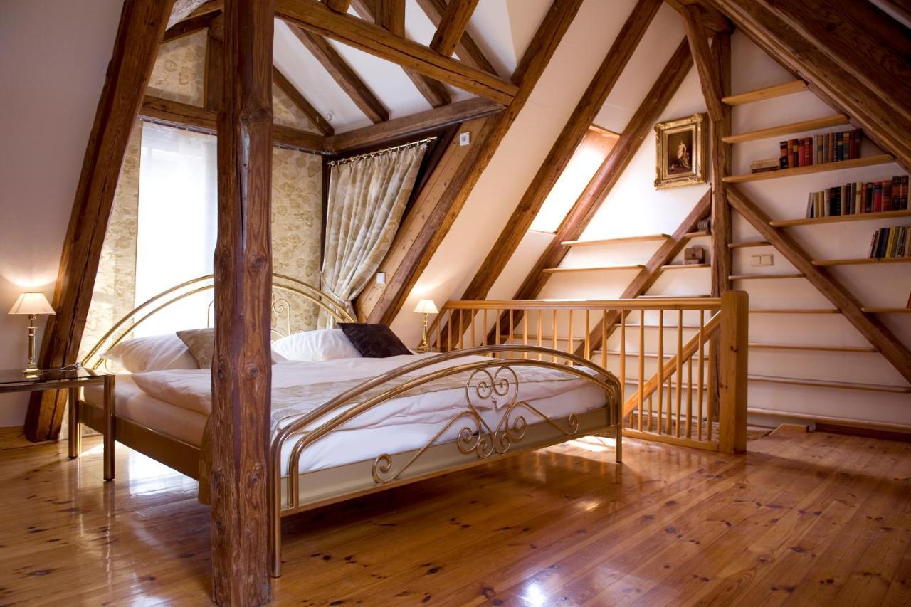 Goldgemaeuer Appartements Ochsenfurt Szoba fotó